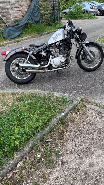 YAMAHA VIRAGO XV