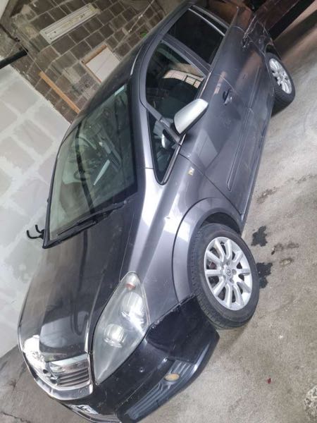 Opel Zafira II 1.9 CDTI 120 ENJOY PACK