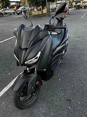 YAMAHA X-MAX ABS