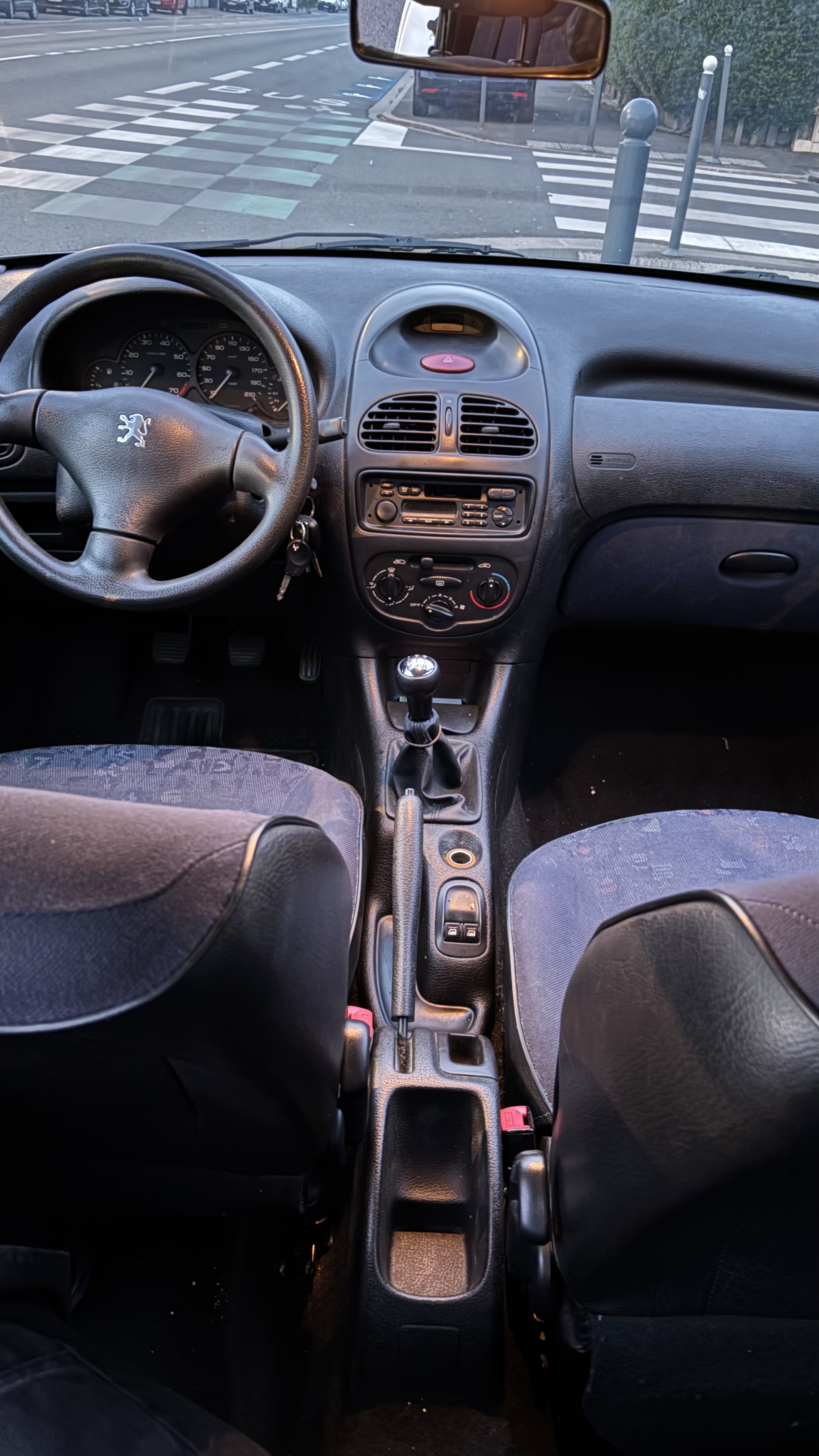 Peugeot 206 (2) 1.4 75 GENERATION 5P