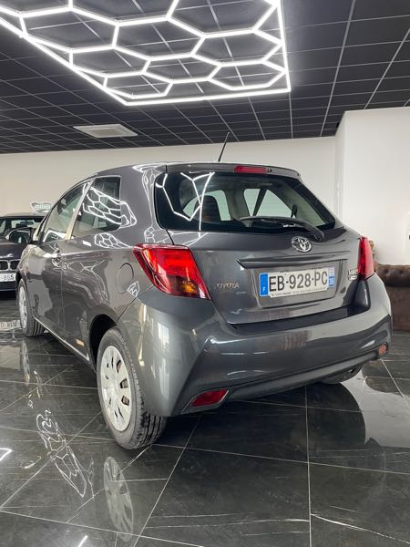 Toyota Yaris III (3) 69 VVT-I ACTIVE 3P
