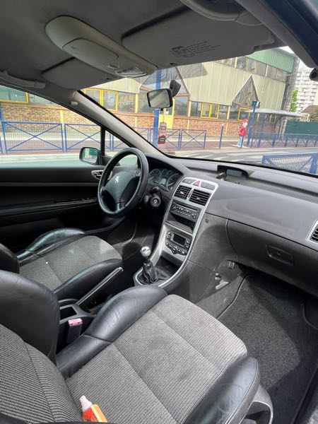 Peugeot 307 1.6 HDI 110 GRIFFE 3P