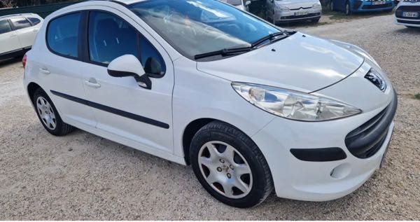 Peugeot 207 1.4l 90ch pack clim 2007 distri neuve
