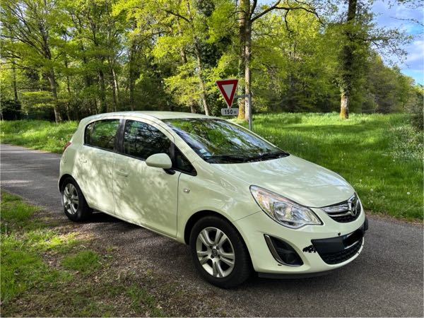 Opel Corsa IV (2) 1.2 TWINPORT 85 COOL LINE 5P