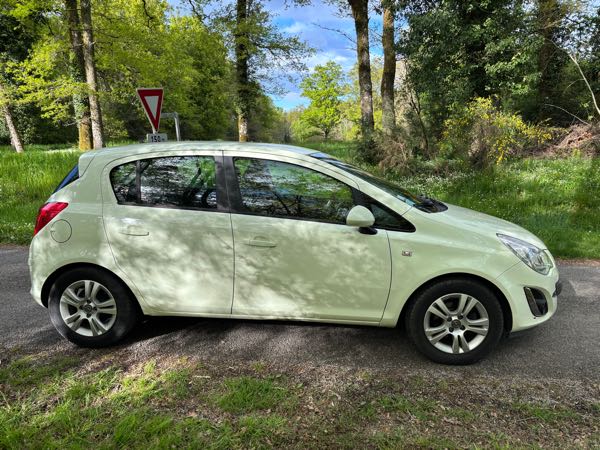 Opel Corsa IV (2) 1.2 TWINPORT 85 COOL LINE 5P