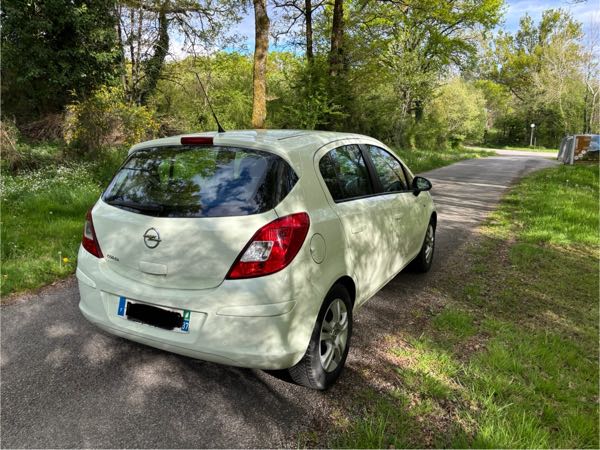 Opel Corsa IV (2) 1.2 TWINPORT 85 COOL LINE 5P