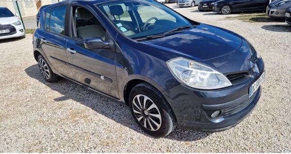 Renault Clio 3 1.5l dci 105ch pack clim 2007