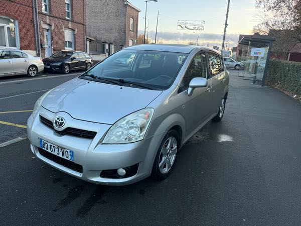 Toyota Corolla Verso II (2) 136 D-4D LIMITED EDITION 7PL