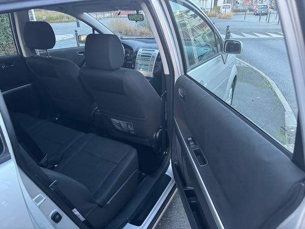 Toyota Corolla Verso II (2) 136 D-4D LIMITED EDITION 7PL