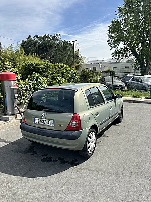Renault Clio deuxieme main / intérieur clinique / boite semi auto