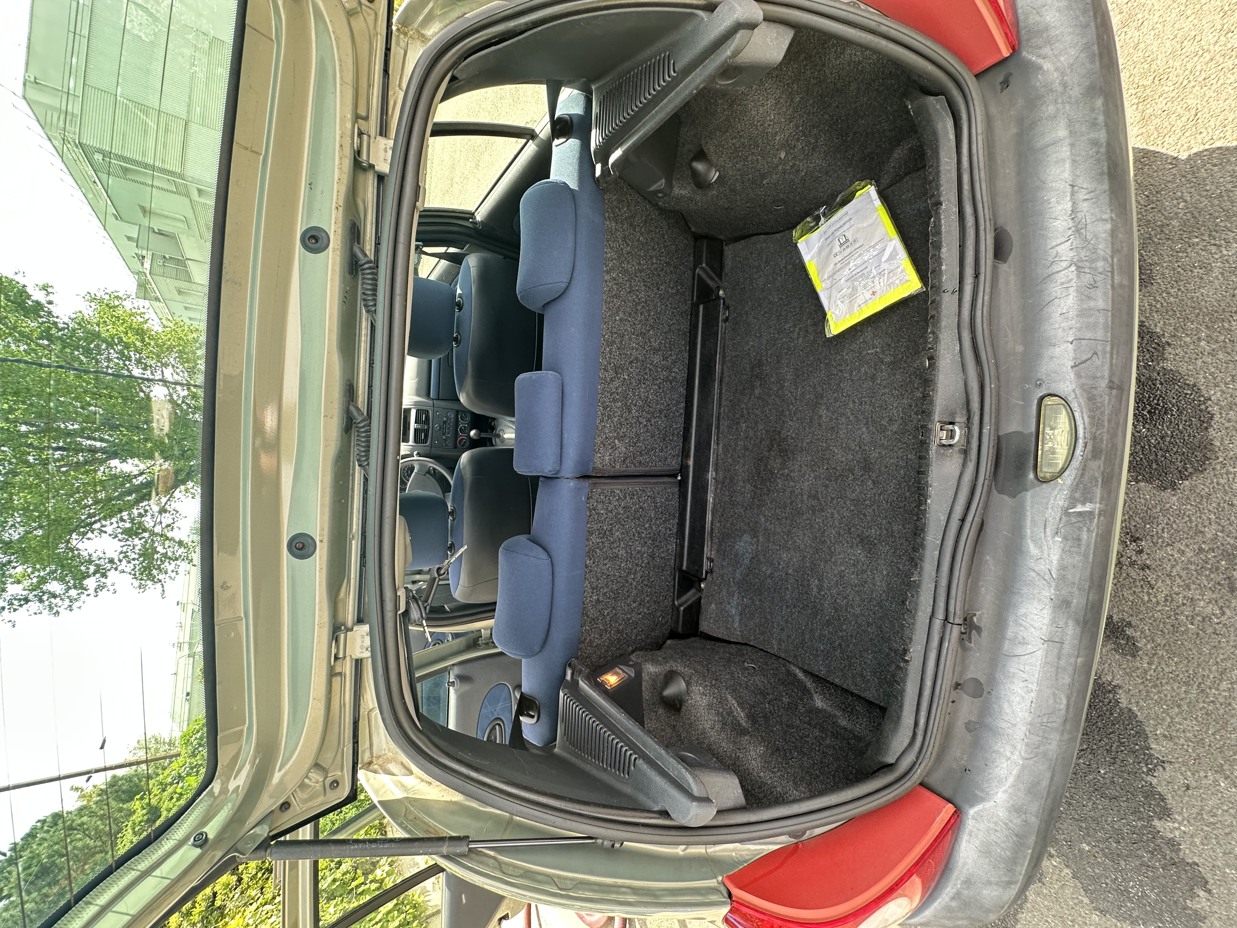 Renault Clio deuxieme main / intérieur clinique / boite semi auto