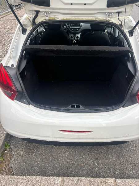 Peugeot 208 (2) 1.2 PURETECH 68 LIKE 5P