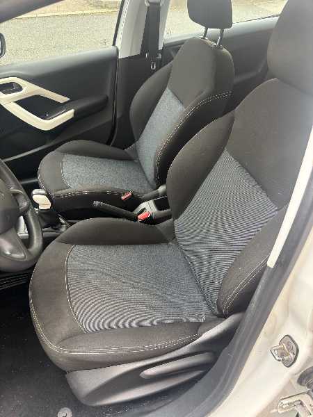 Peugeot 208 (2) 1.2 PURETECH 68 LIKE 5P