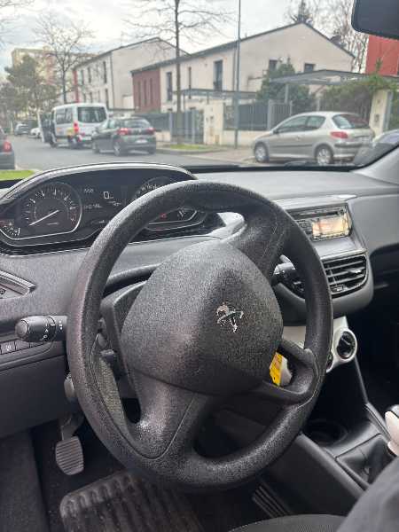 Peugeot 208 (2) 1.2 PURETECH 68 LIKE 5P