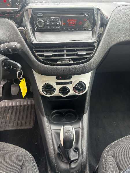 Peugeot 208 (2) 1.2 PURETECH 68 LIKE 5P
