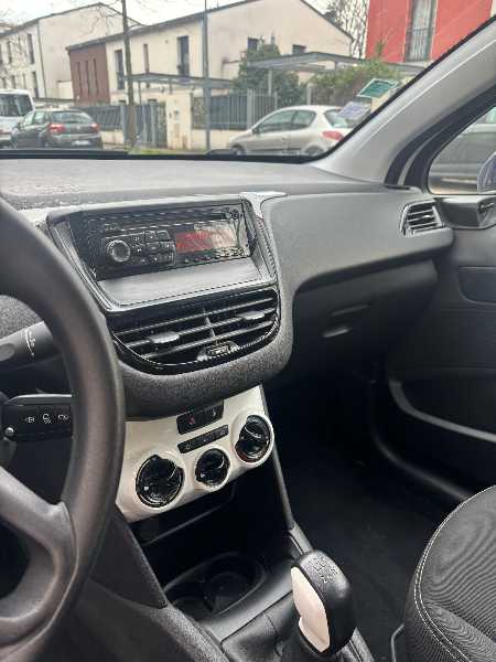 Peugeot 208 (2) 1.2 PURETECH 68 LIKE 5P