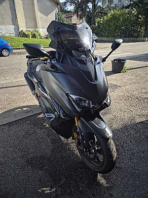 YAMAHA T-MAX DX