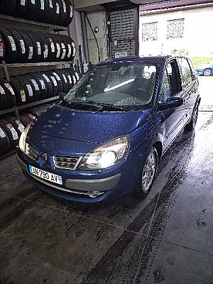 Renault Grand Scenic II (2) 1.9 DCI 130 DYNAMIQUE 7PL
