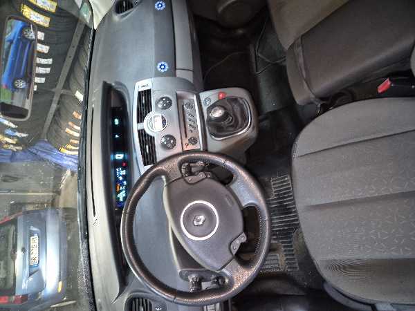 Renault Grand Scenic II (2) 1.9 DCI 130 DYNAMIQUE 7PL
