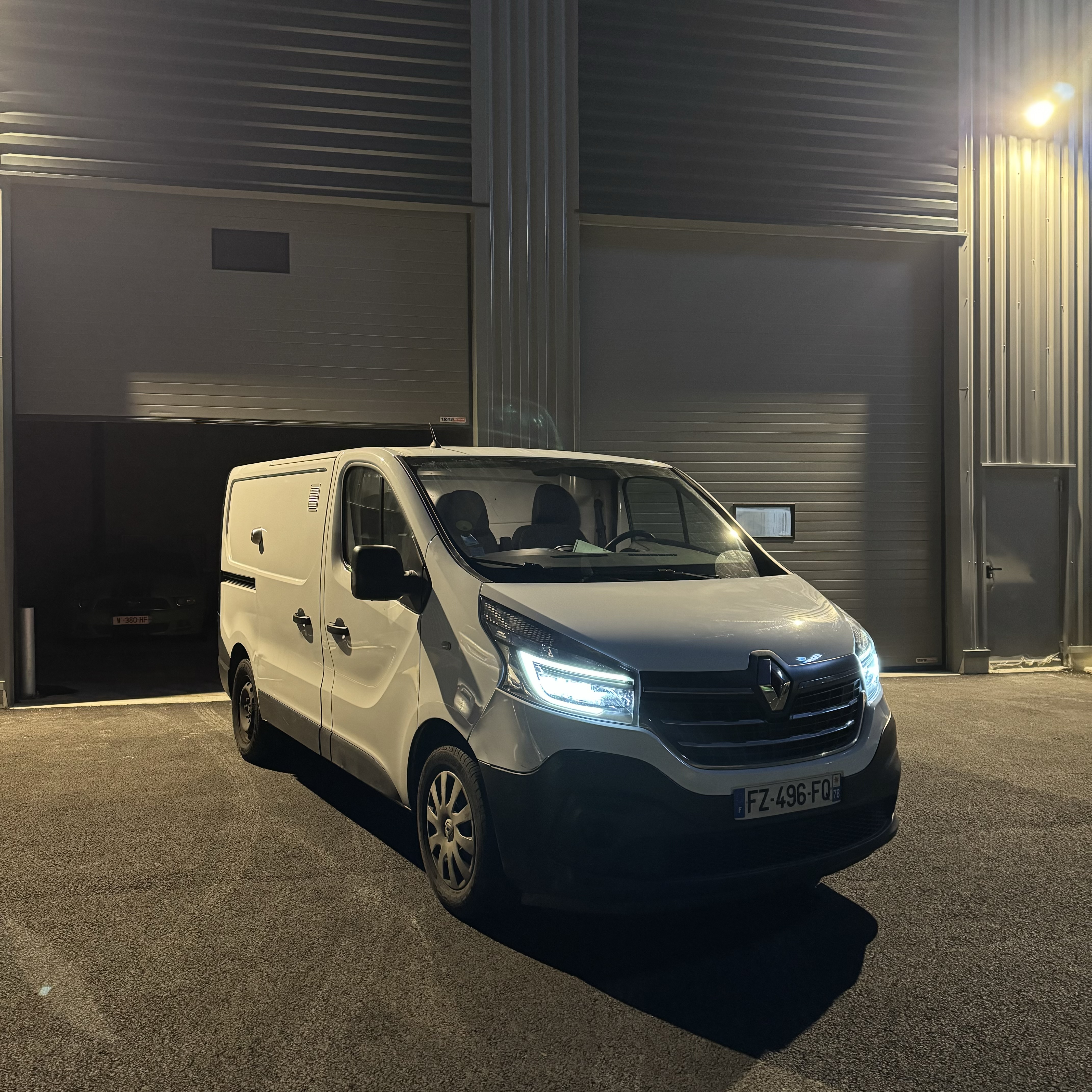 Renault Trafic III (2) FOURGON GRAND CONFORT L1H1 1200 ENERGY DCI 145 EDC