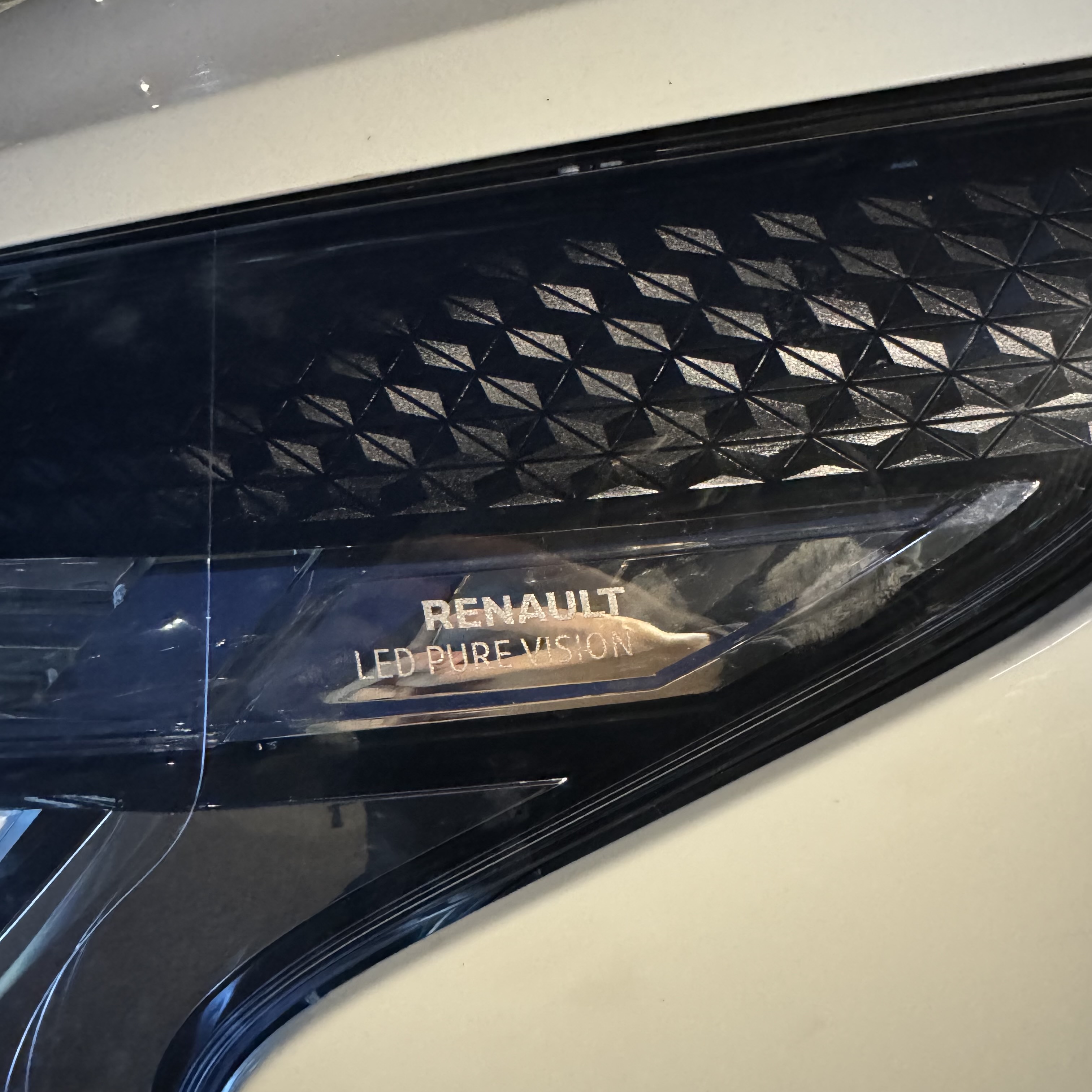 Renault Trafic III (2) FOURGON GRAND CONFORT L1H1 1200 ENERGY DCI 145 EDC