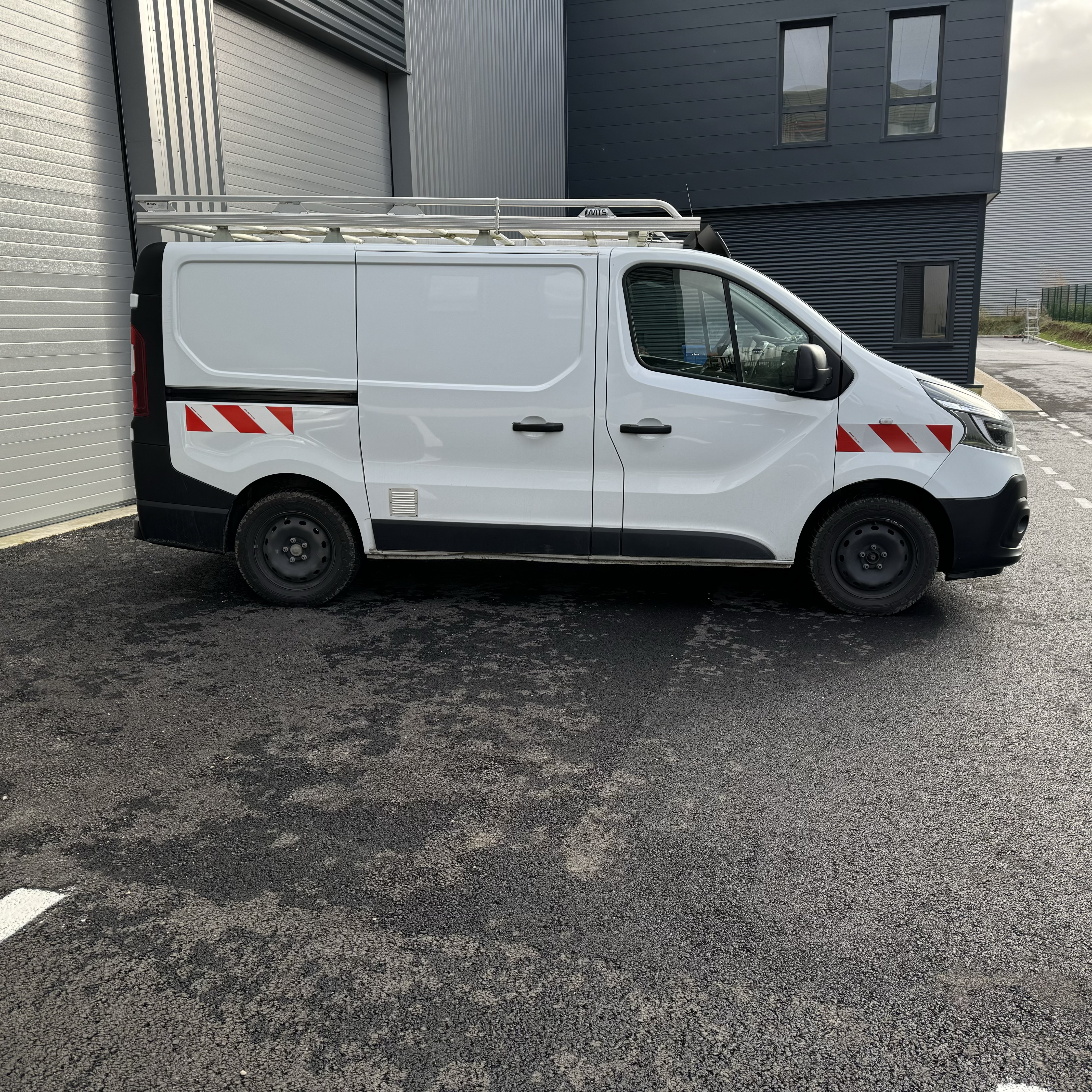 Renault Trafic III (2) FOURGON GRAND CONFORT L1H1 1200 DCI 120
