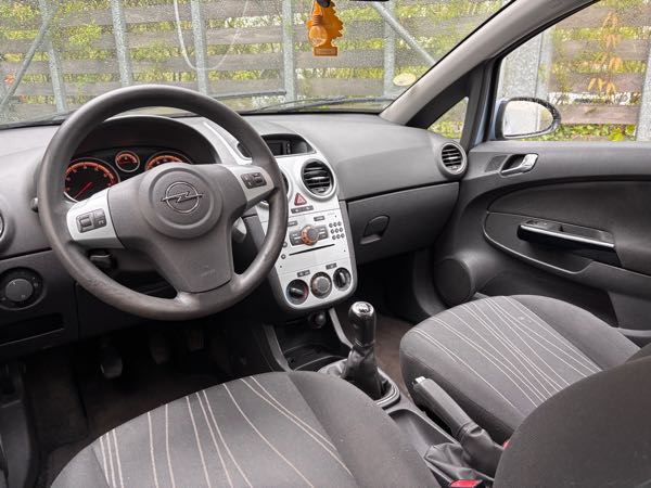 Opel Corsa IV 1.2 TWINPORT ENJOY 5P