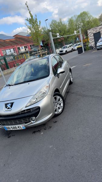 Peugeot 207 1.6 HDI 16V 110 FAP GRIFFE 5P