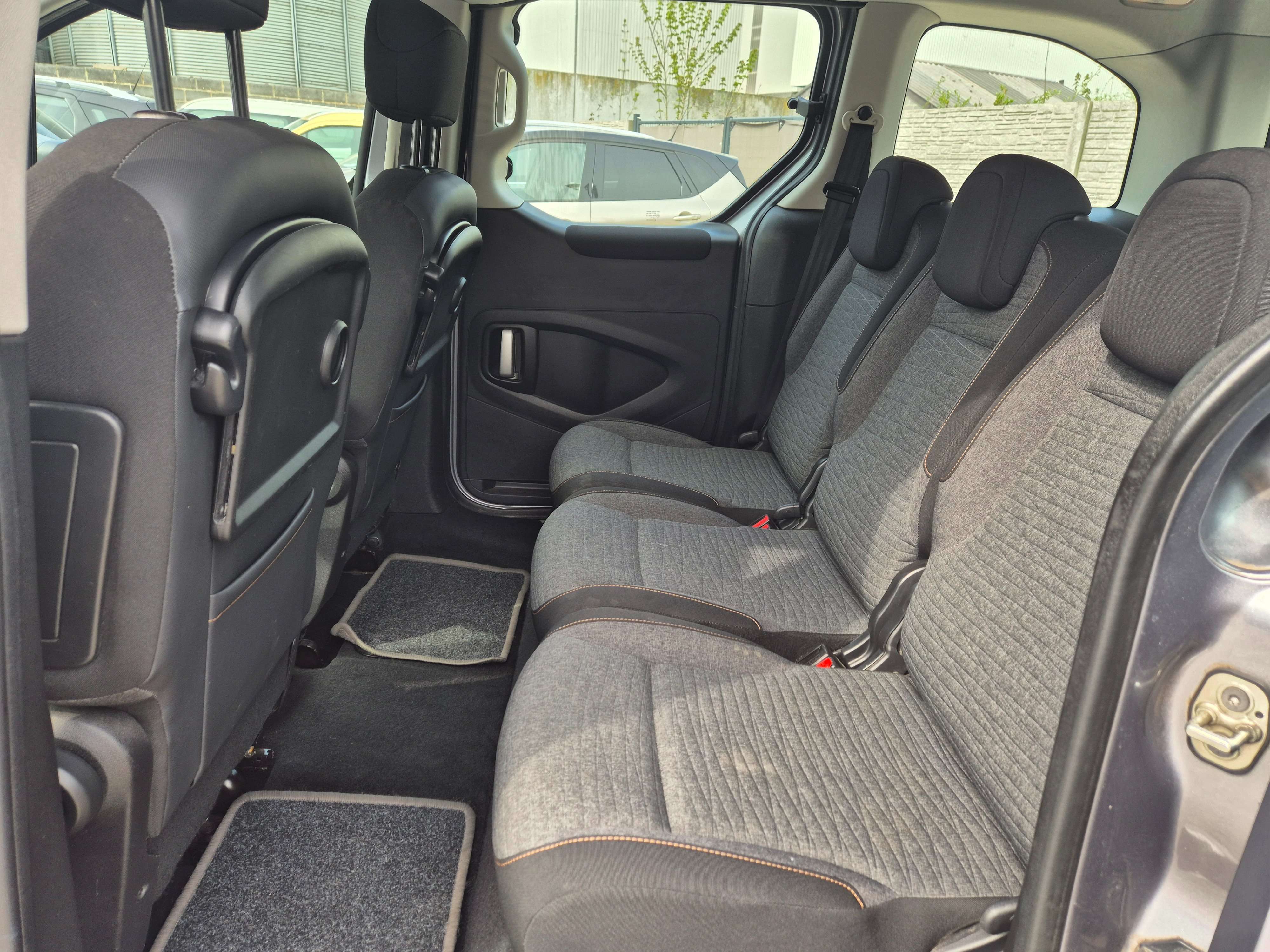 Citroen Berlingo 1.6 BlueHDi //CARPLAY//GPS//CRUISE/USB/GARANTIE