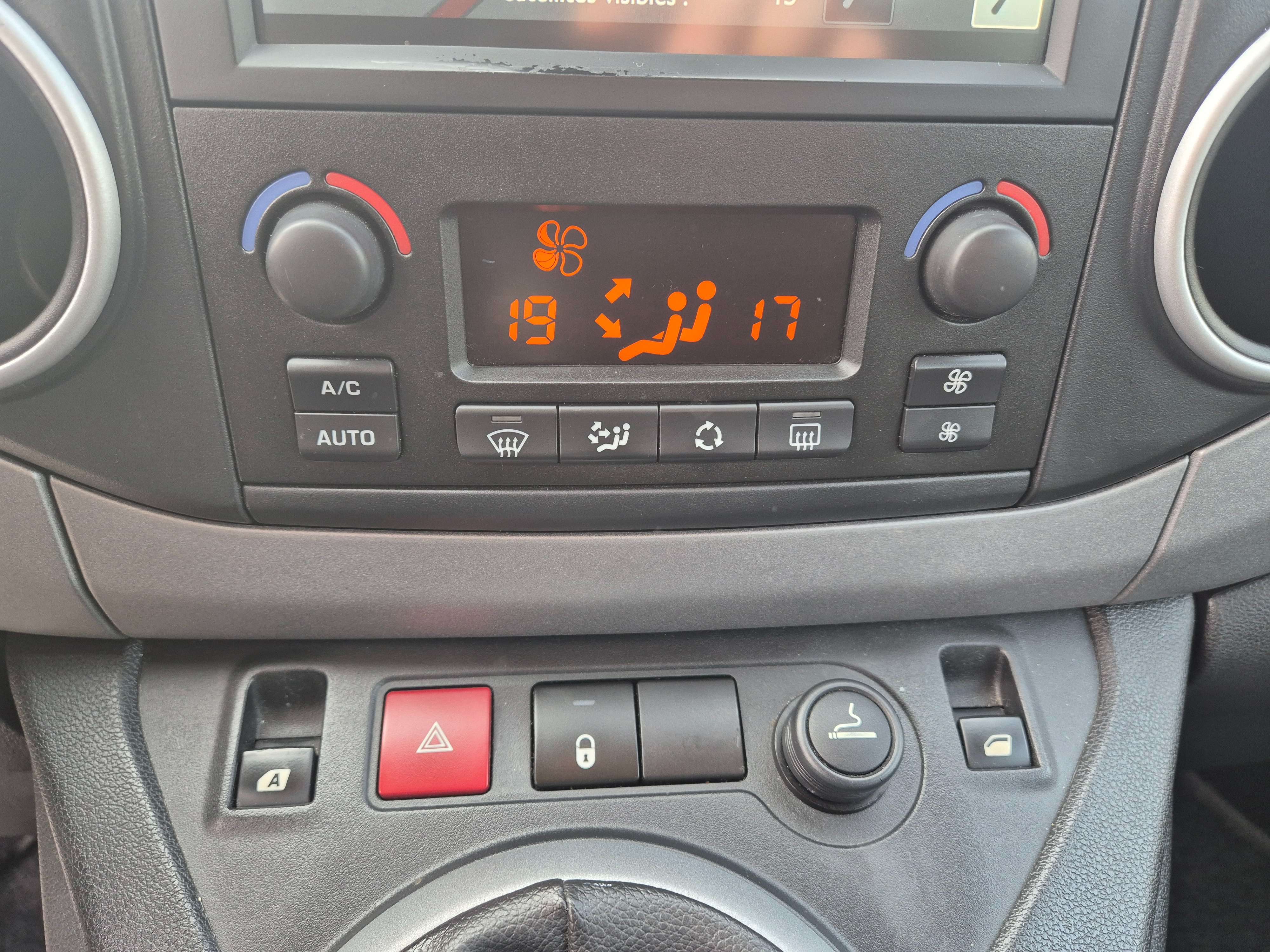 Citroen Berlingo 1.6 BlueHDi //CARPLAY//GPS//CRUISE/USB/GARANTIE