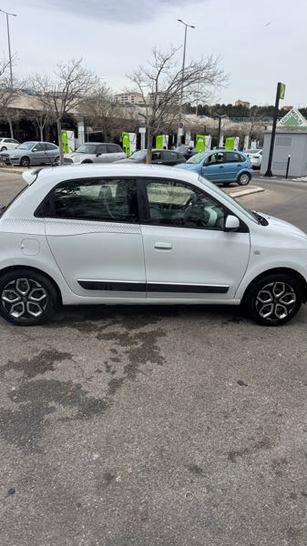Renault Twingo II (2) 1.2 LEV 16V 75 LIMITED ECO2