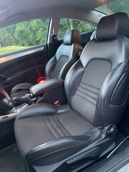 Peugeot 407 COUPE 2.0 HDI 163 FAP NAVTEQ