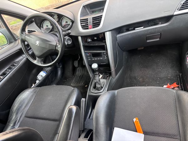 Peugeot 207 1.6 HDI 16V 110 EXECUTIVE 5P