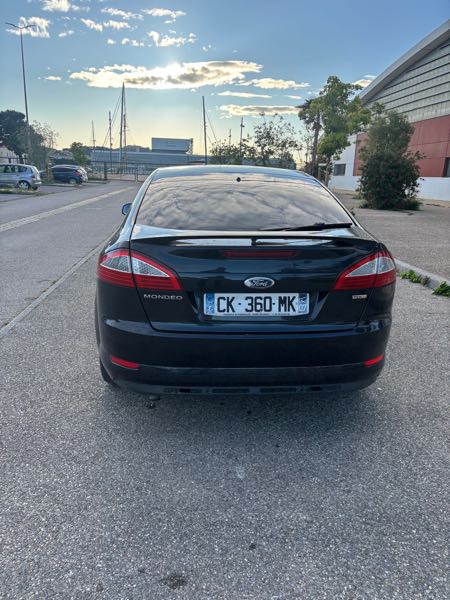 Ford Mondeo III (2) 1.8 TDCI 125 GHIA BVM6 4P