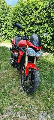 TRIUMPH STREET TRIPLE S ROUGE
