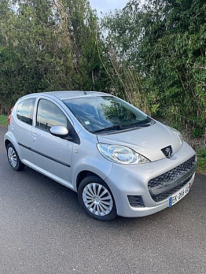 Peugeot 107 (2) 1.0 68 URBAN MOVE 2-TRONIC 5P