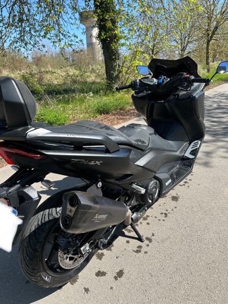 YAMAHA T-MAX
