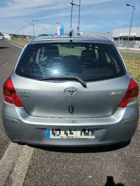 Toyota Yaris III (3) 90 D-4D DYNAMIC 5P