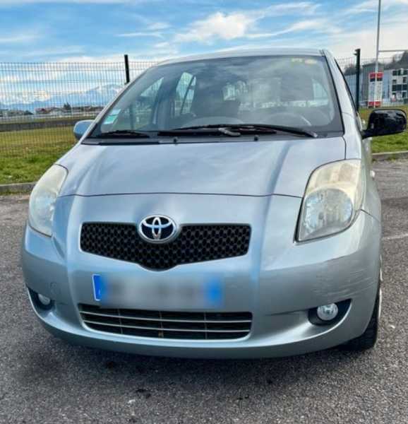 Toyota Yaris III (3) 90 D-4D DYNAMIC 5P