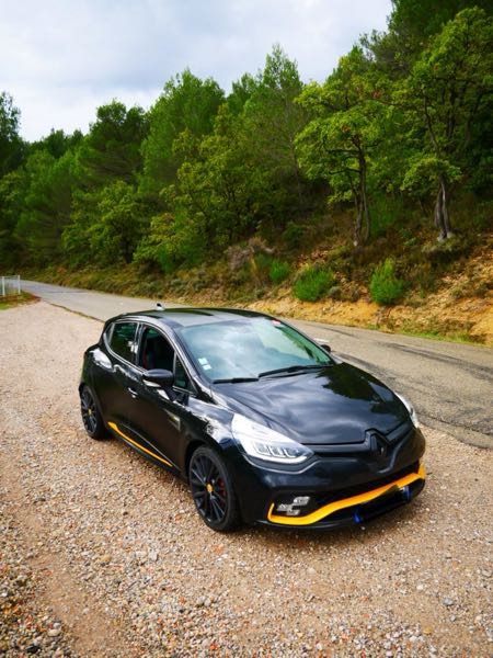 Renault Clio IV (2) 1.6 TURBO 220 RS 18 EDC