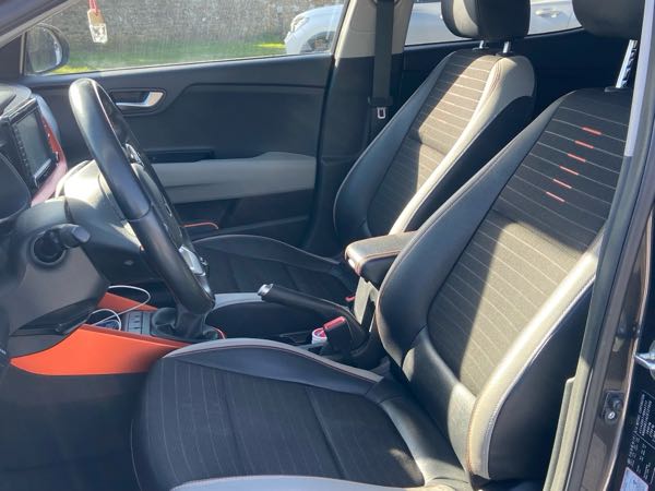 Kia Stonic 1.0 T-GDI 120 ISG LAUNCH EDITION