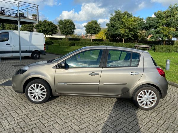 Renault Clio AUTOMAAT/GARANTIE/Renault Clio Initiale Tomtom/2011/106950