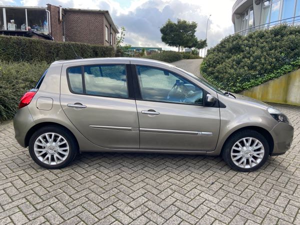 Renault Clio AUTOMAAT/GARANTIE/Renault Clio Initiale Tomtom/2011/106950
