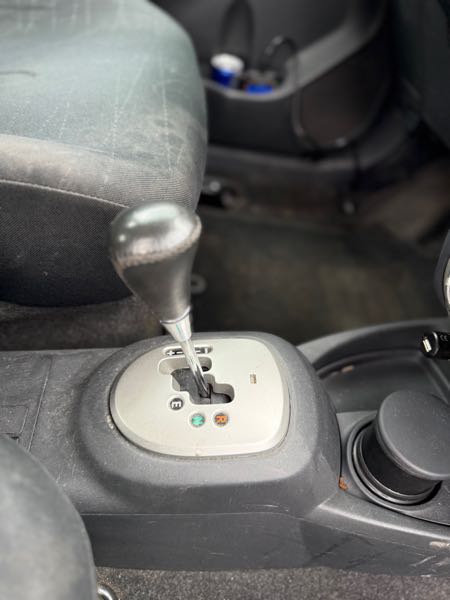 Toyota Yaris TOYOTA YARIS prête à immatriculer boit auto clim.