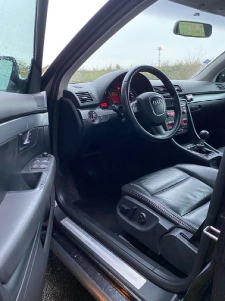 Audi A4 III 2.0 TDI 140 DPF ADVANCE EDITION