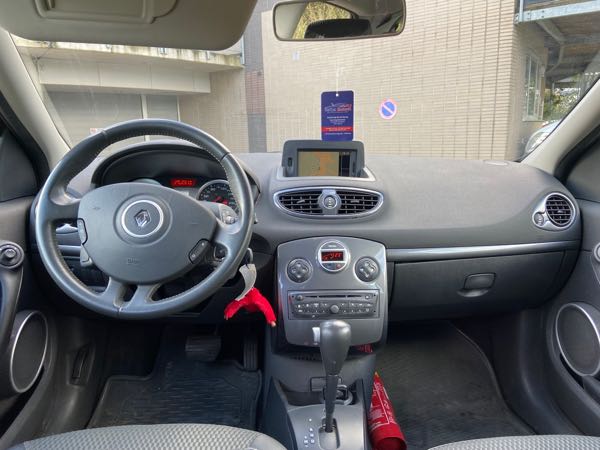 Renault Clio AUTOMAAT/GARANTIE/Renault Clio Initiale Tomtom/2011/106950