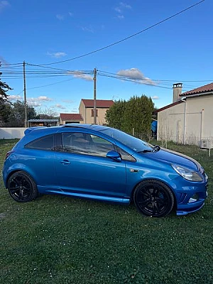 Opel Corsa IV 1.6 TURBO 192 OPC 3P