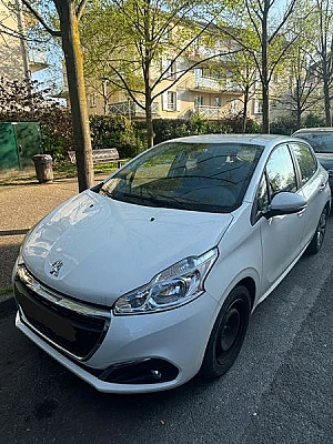 Peugeot 208 208 HDI Carplay
