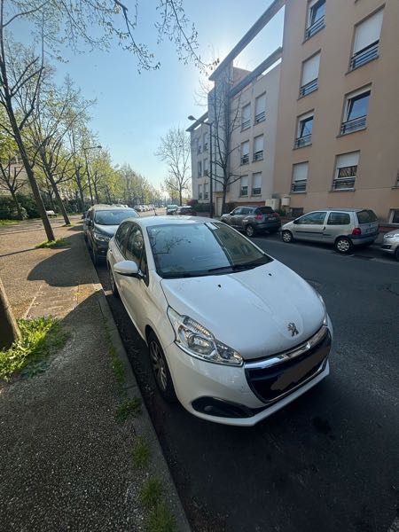 Peugeot 208 208 HDI Carplay