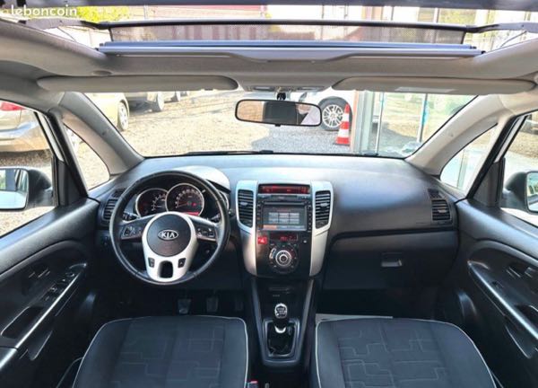 Kia Venga Kia VENGA 1.6 CRDI 115CH PREMIUM, blanc , 6cv, 5 portes, mis